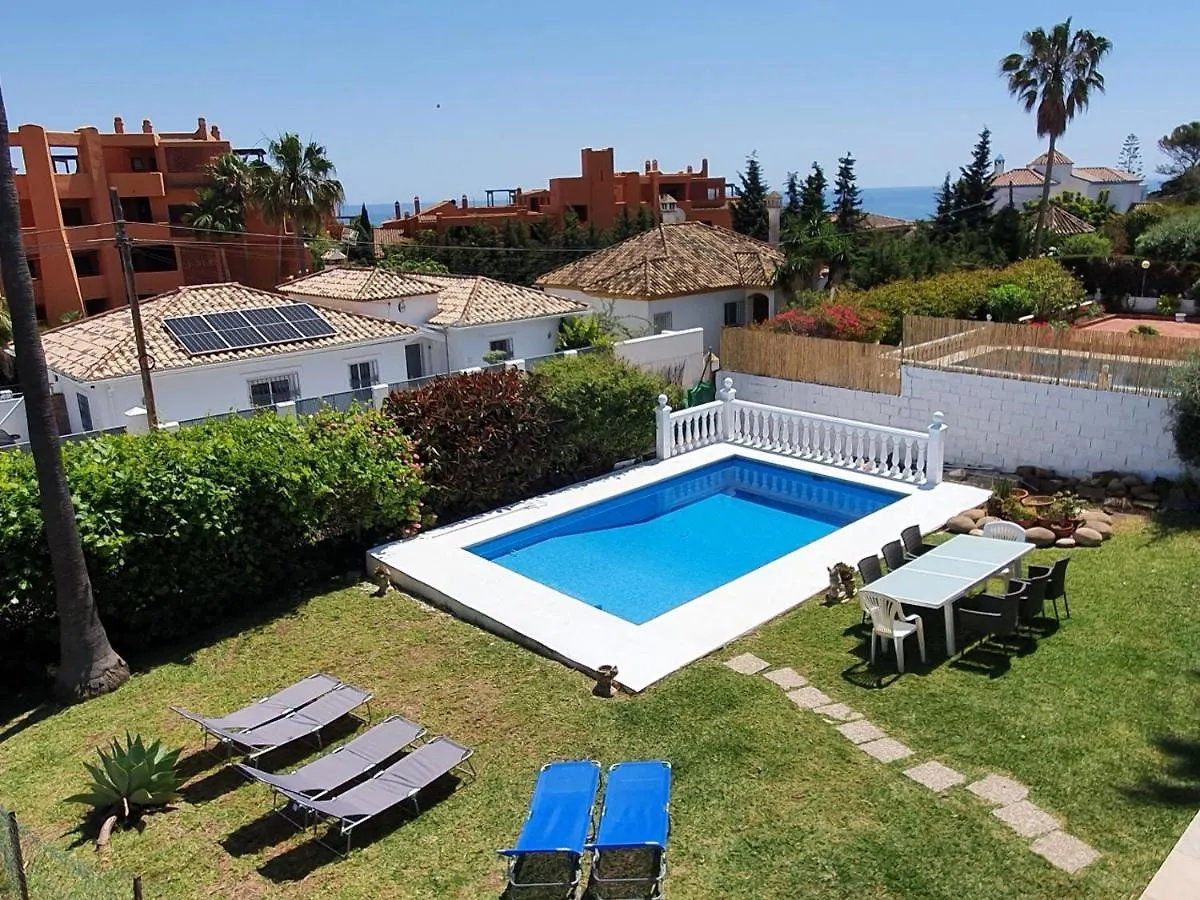 Stunning 5 Bedroom Villa, Sea Views, Private Pool, Estepona, Sleeps Up To 12