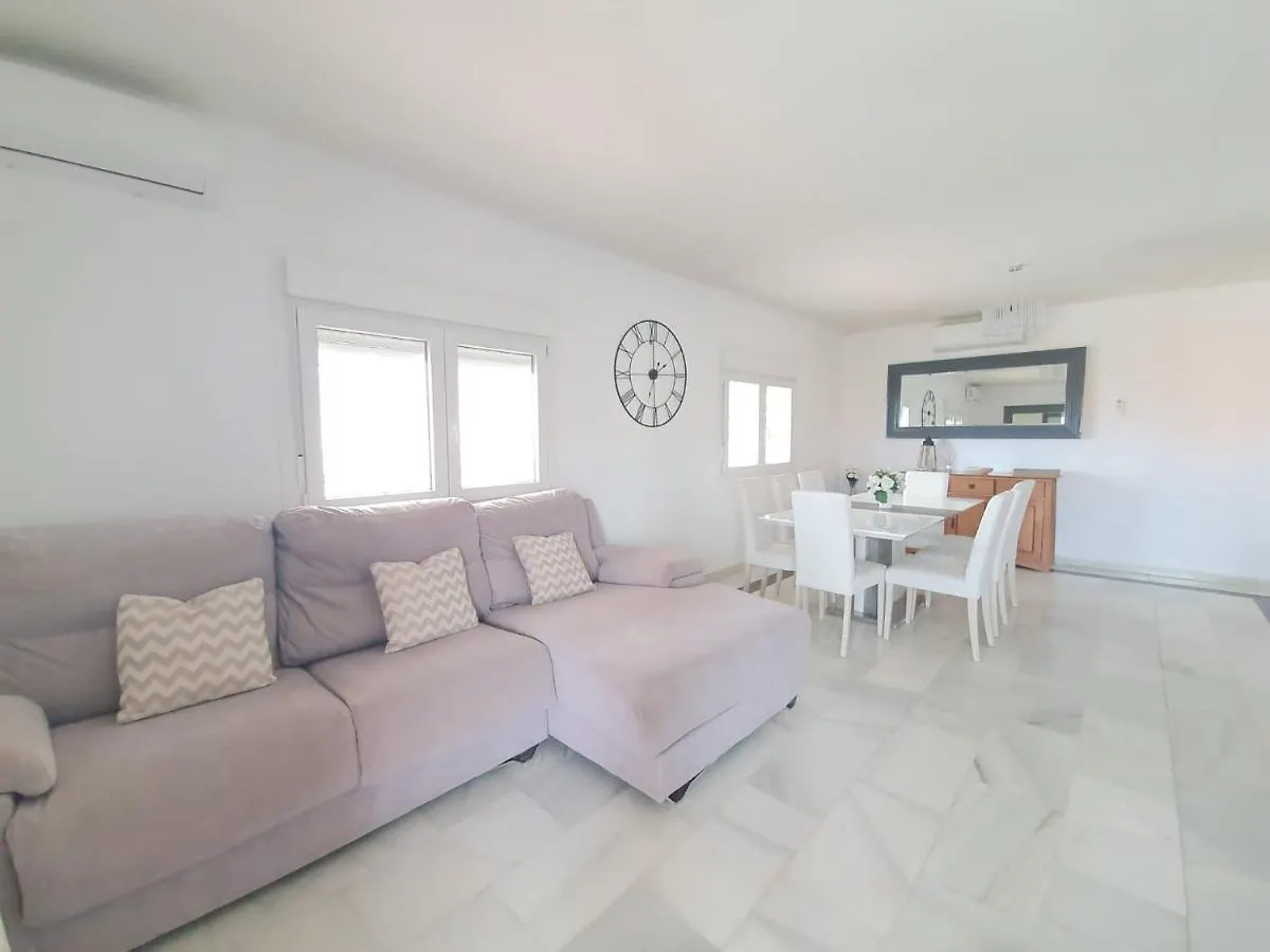 Villa Stunning 5 Bedroom Villa, Sea Views, Private Pool, Estepona, Sleeps Up To 12